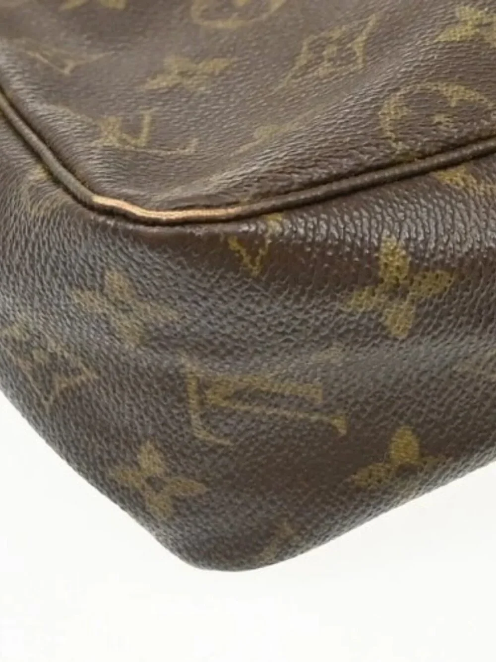 Best06 LOUIS VUITTON TROUSSE TOILETTE 28 COSMETIC POUCH M47522 841 BQ01439